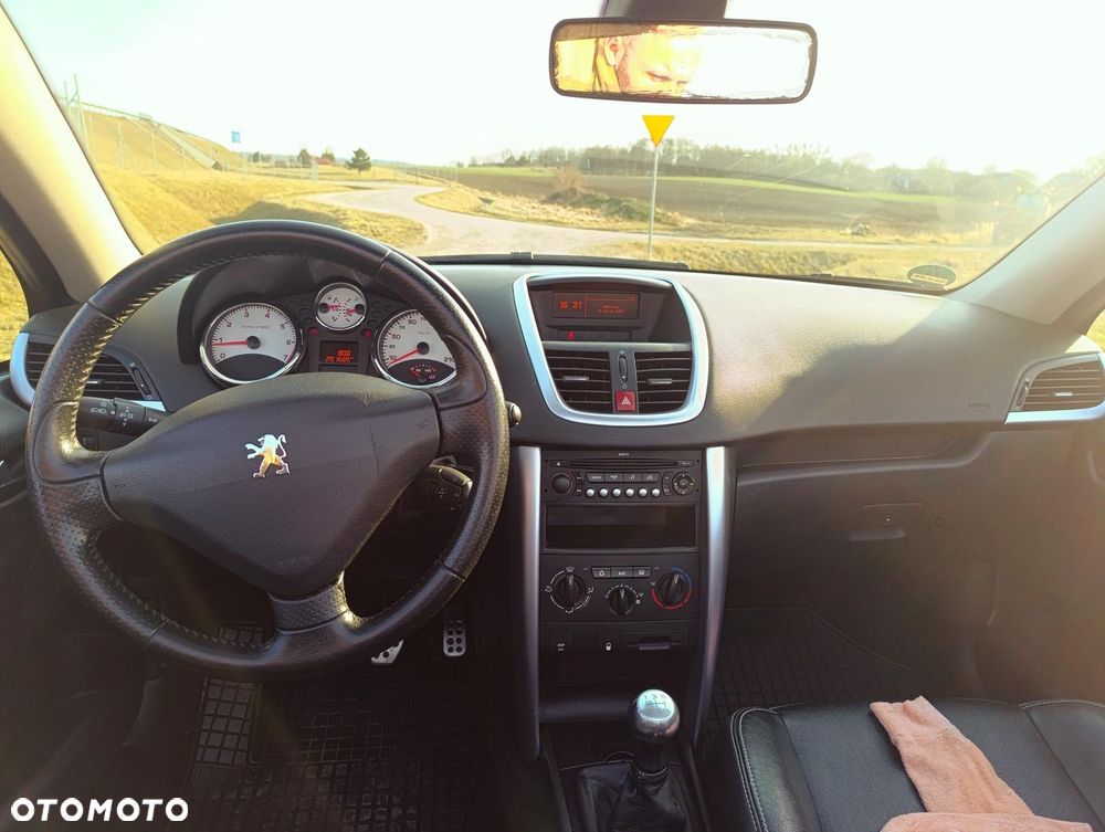 Peugeot 207 CC - 6