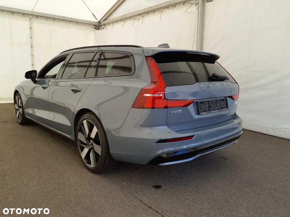Volvo V60 T6 AWD Plug-In Hybrid Plus Dark - 5