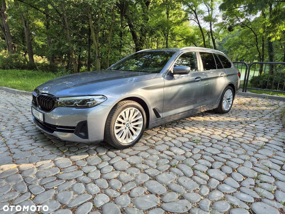 BMW Seria 5 520d xDrive - 11