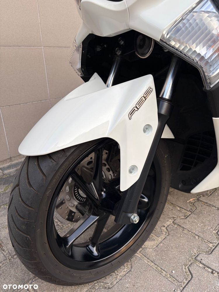 Yamaha NMAX - 5