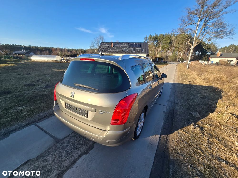 Peugeot 308 1.6 HDi Premium Plus - 6