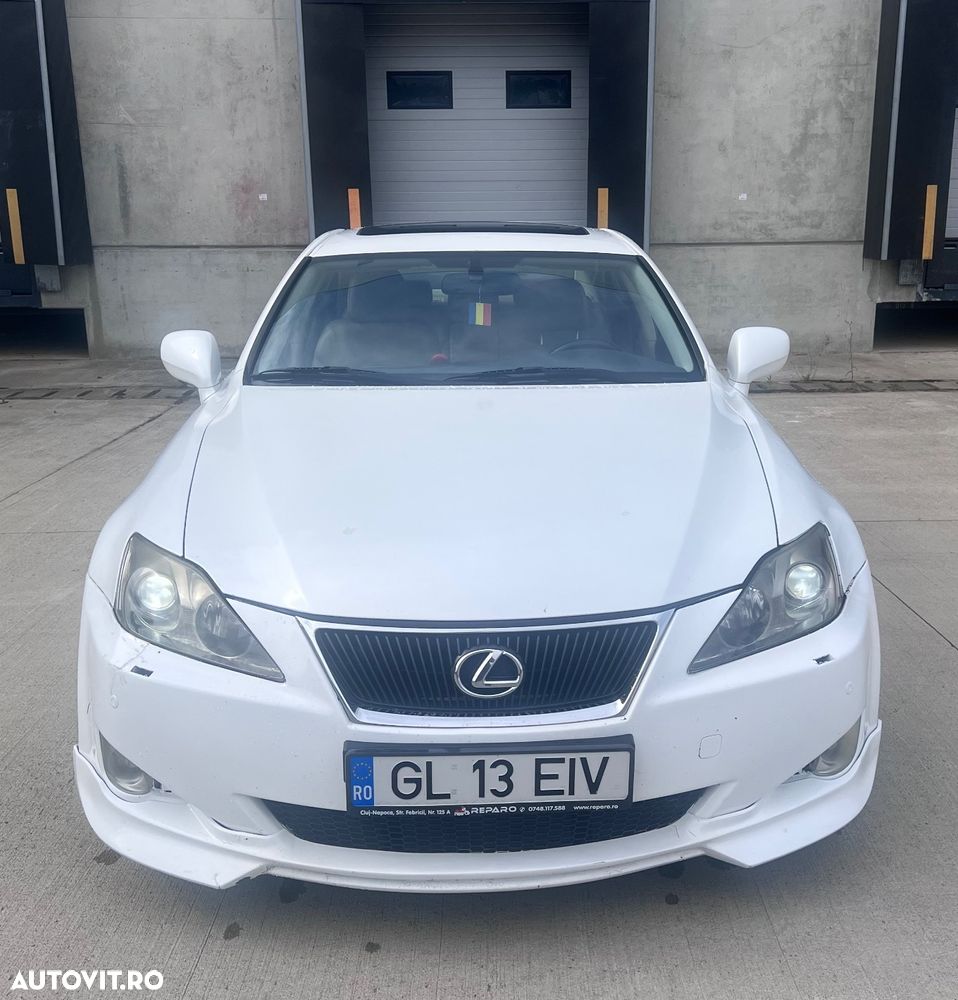 Lexus Seria IS 250 2.5 V6 Aut Executive - 8