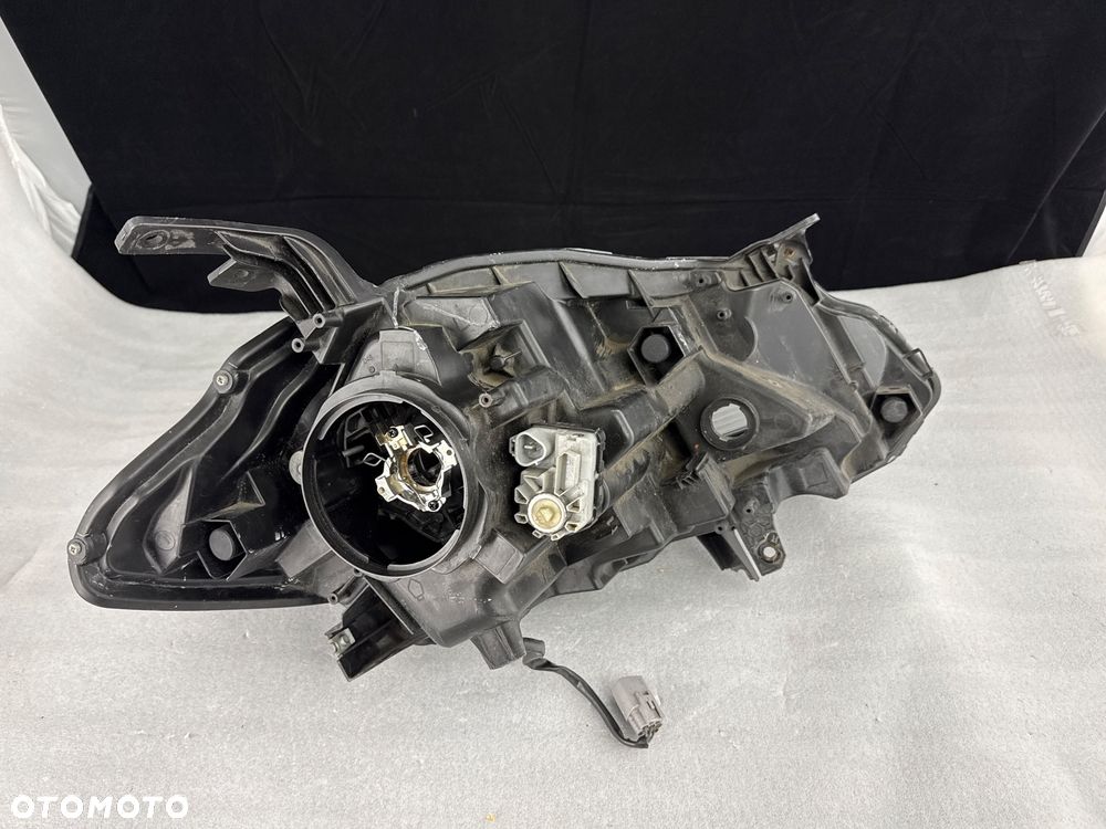 Reflektor Przód strona lewa Suzuki SX4 S-Cross 10017735 XENON LED - 6