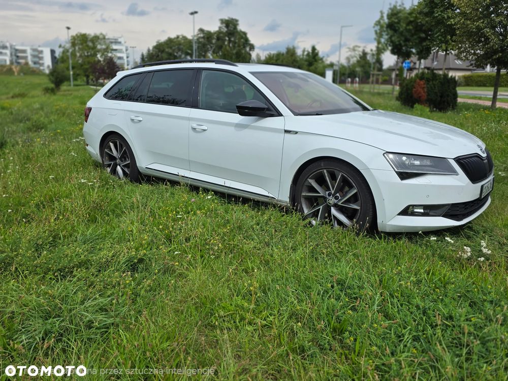 Skoda Superb 2.0 TDI Sportline DSG - 22