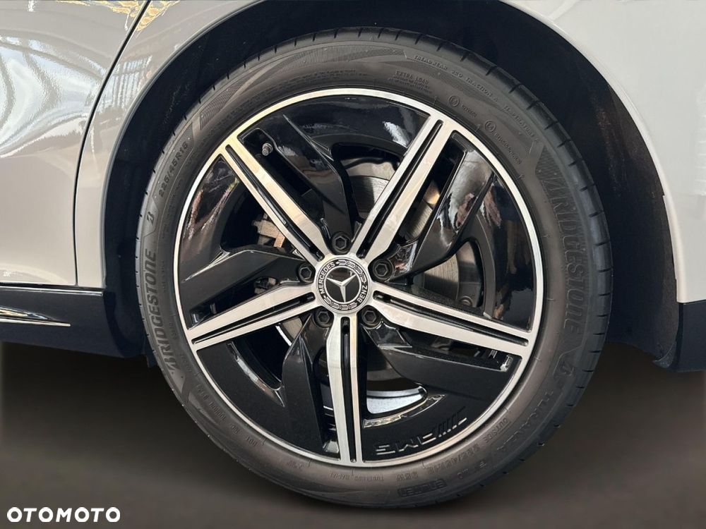 Mercedes-Benz CLA - 14