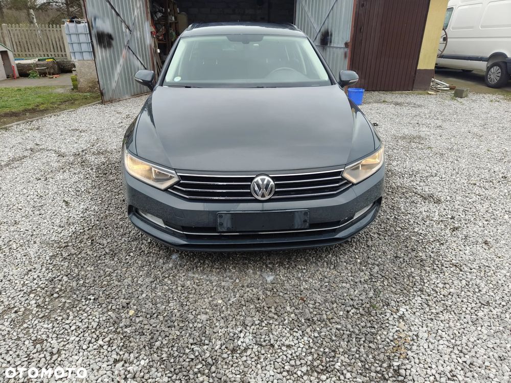 Volkswagen Passat - 37