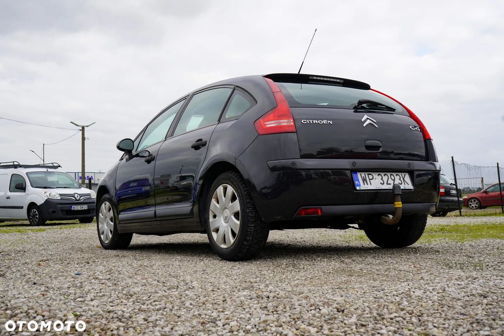 Citroën C4 1.6 HDi FAP Confort - 8