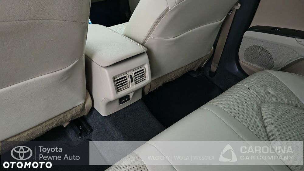 Toyota Camry 2.5 Hybrid Executive CVT - 18