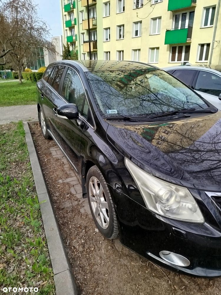 Toyota Avensis 2.0 D-4D Luna - 2
