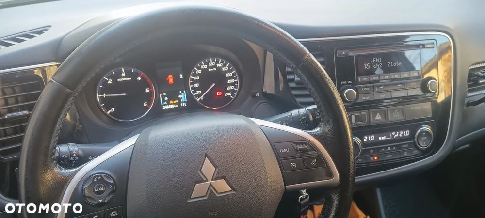 Mitsubishi Outlander 2.2 DI-D 2WD Invite - 6