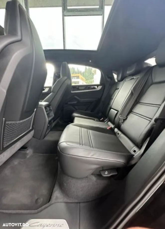 Porsche Cayenne Coupe - 13