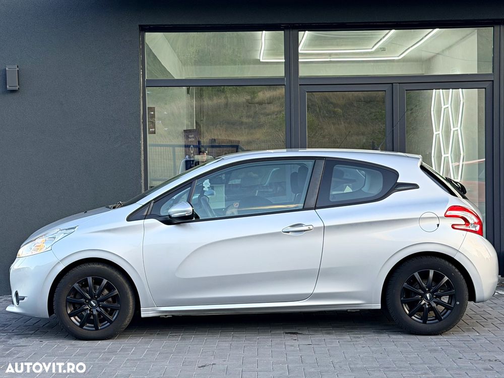 Peugeot 208 PureTech 110 Stop & Start Active - 13