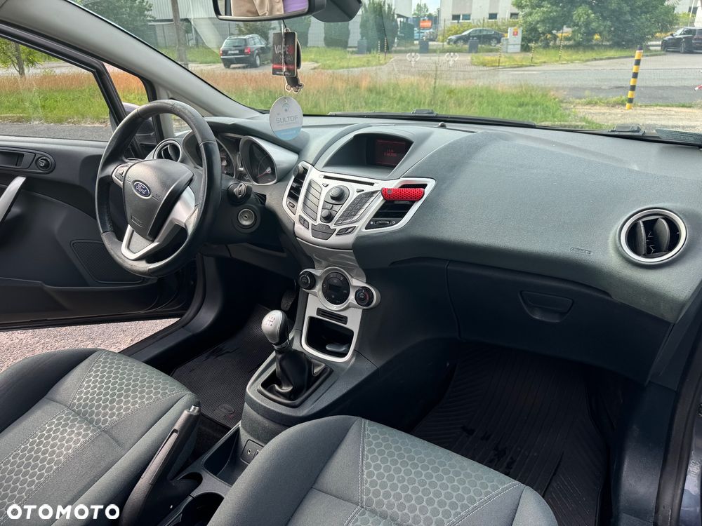 Ford Fiesta - 13