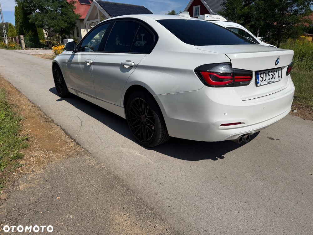BMW Seria 3 320i xDrive Sport Line Shadow - 4