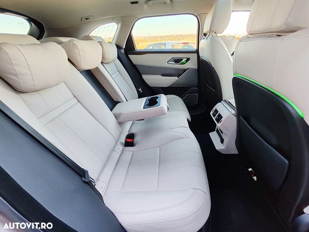 Land Rover Range Rover Velar 3.0 SE - 21