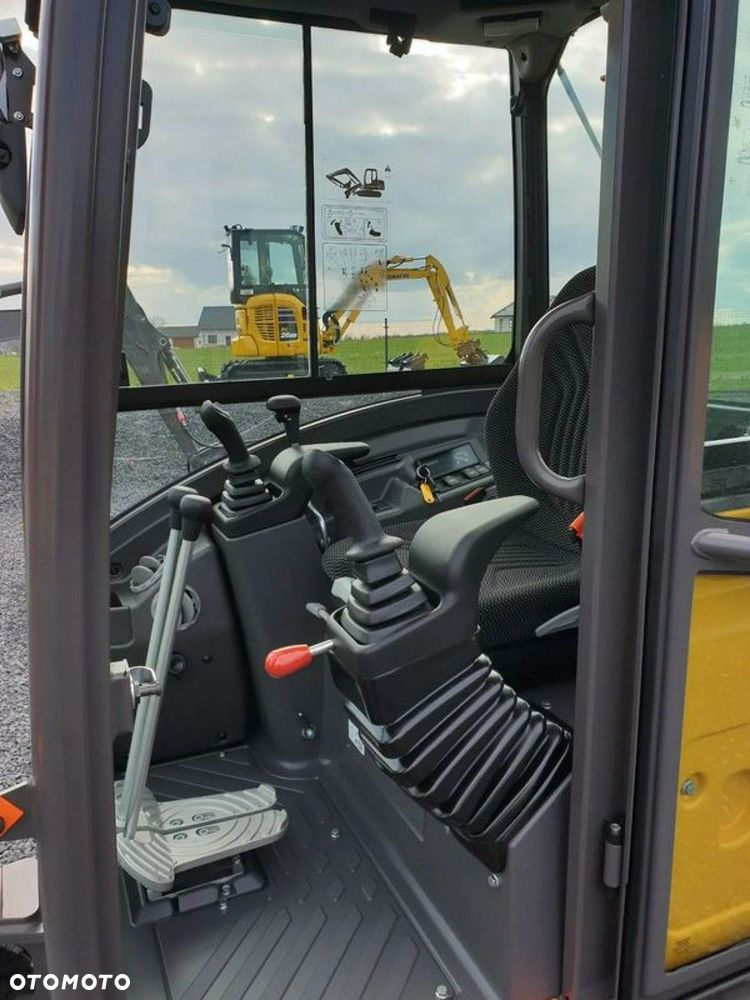Volvo ECR25D NOWA DOSTĘPNA OD RĘKI, SZYBKOZŁĄCZE, DŁUGIE RAMIĘ, OBRÓT W OBRYSIE - 29