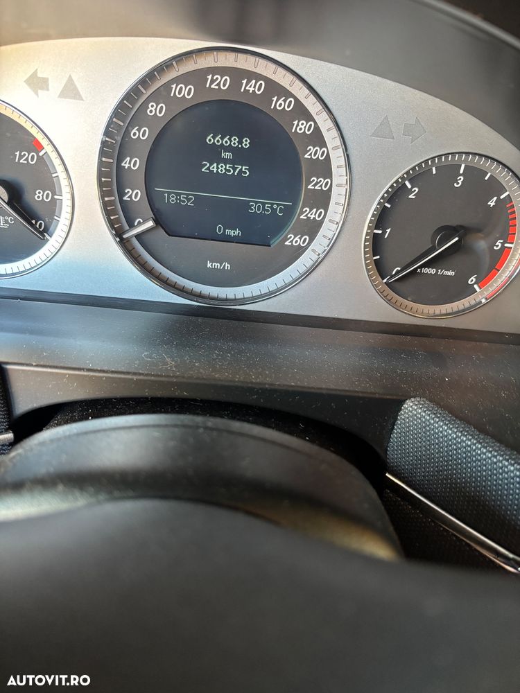 Mercedes-Benz GLK 220 CDI (BlueEFFICIENCY) - 15