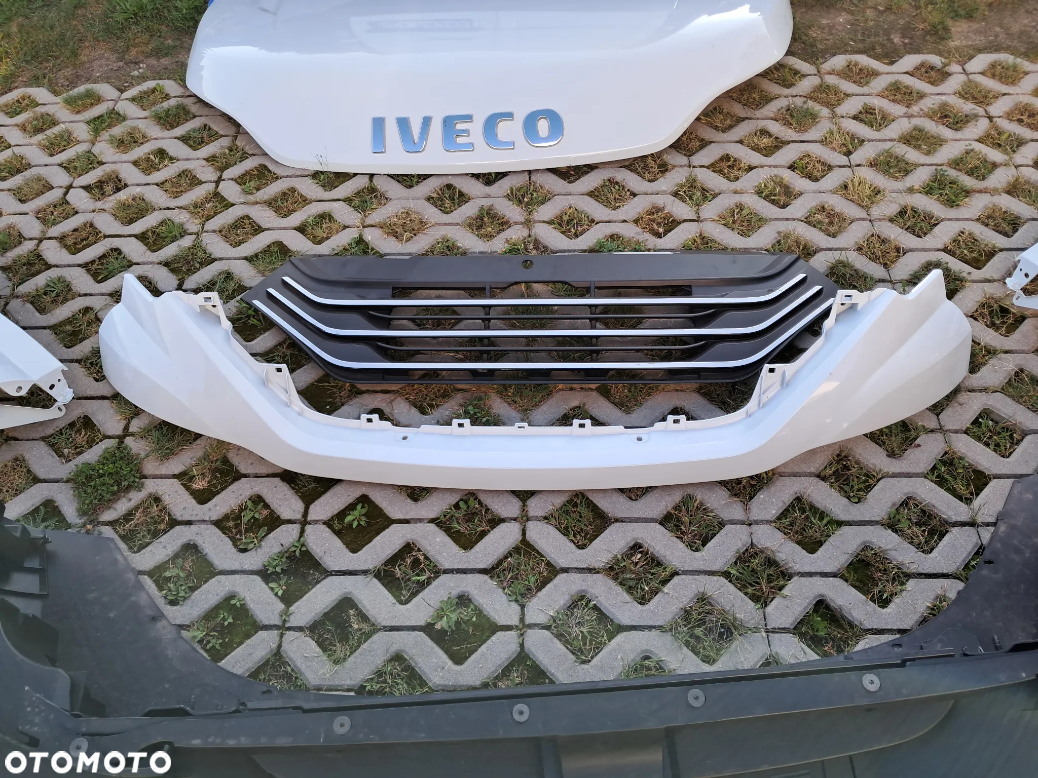 Maska Iveco Daily  2019> biała przód przednia pokrywa silnika pas zderzak lampy grill blenda błotniki błotniki - 5