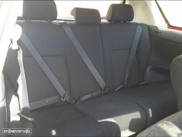 Peças Toyota Corolla 2.0 D-4D 2004 - 7