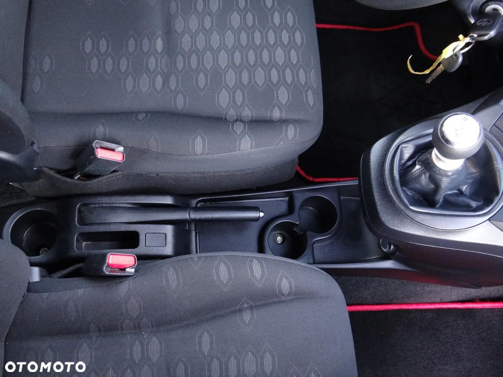 Toyota Verso S 1.33 VVT-i Club - 35