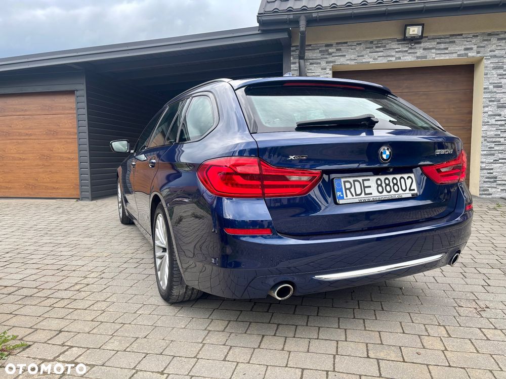 BMW Seria 5 520d Luxury Line sport - 3