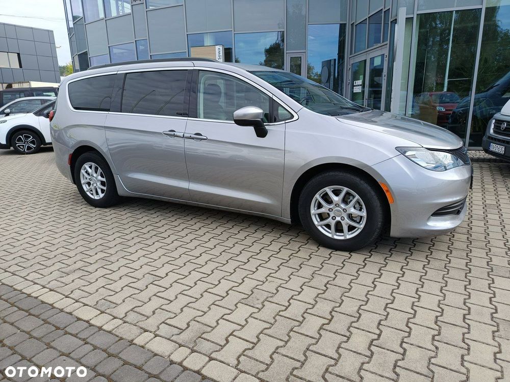 Chrysler Pacifica - 8