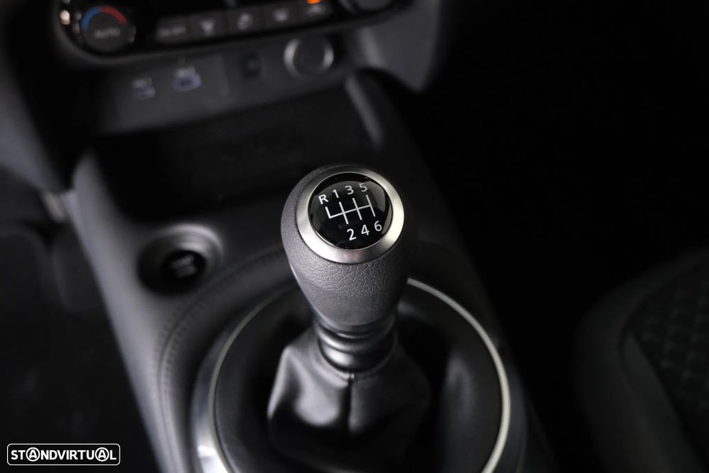 Nissan Juke 1.0 DIG-T N-Connecta NAV. - 35