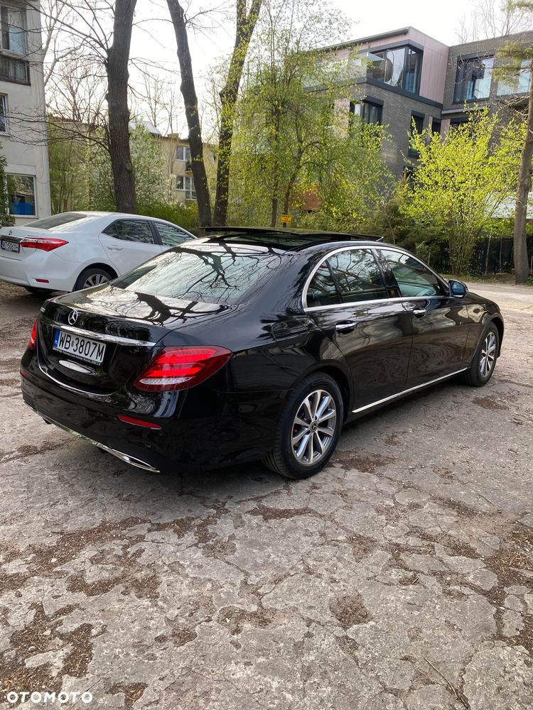 Mercedes-Benz Klasa E 200 4-Matic 9G-TRONIC - 1