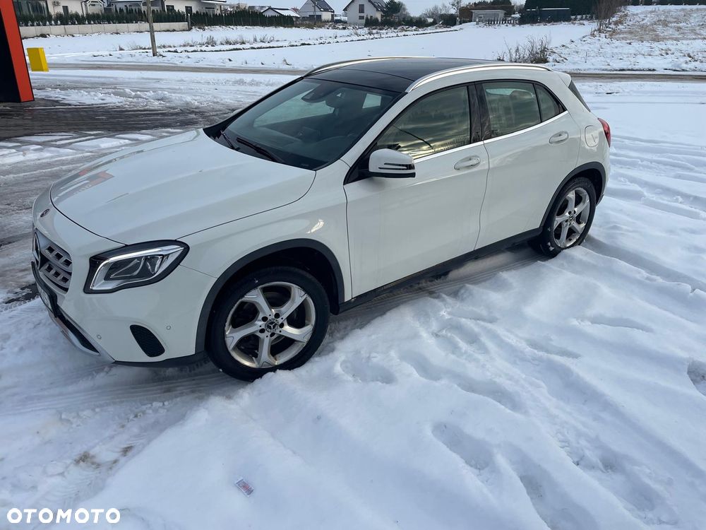 Mercedes-Benz GLA 220 4-Matic - 11