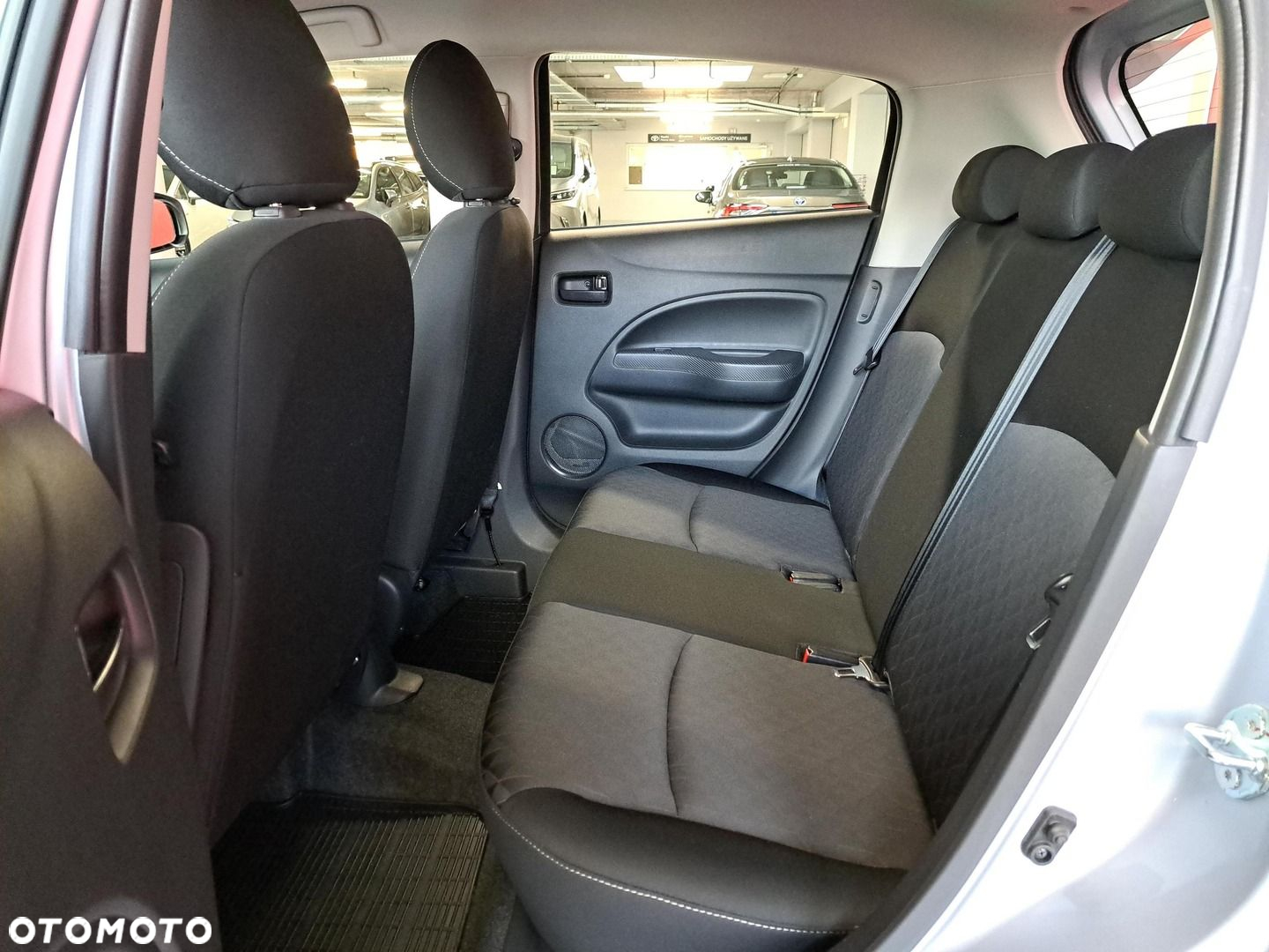 Mitsubishi Space Star 1.2 AS&G Invite CVT - 11