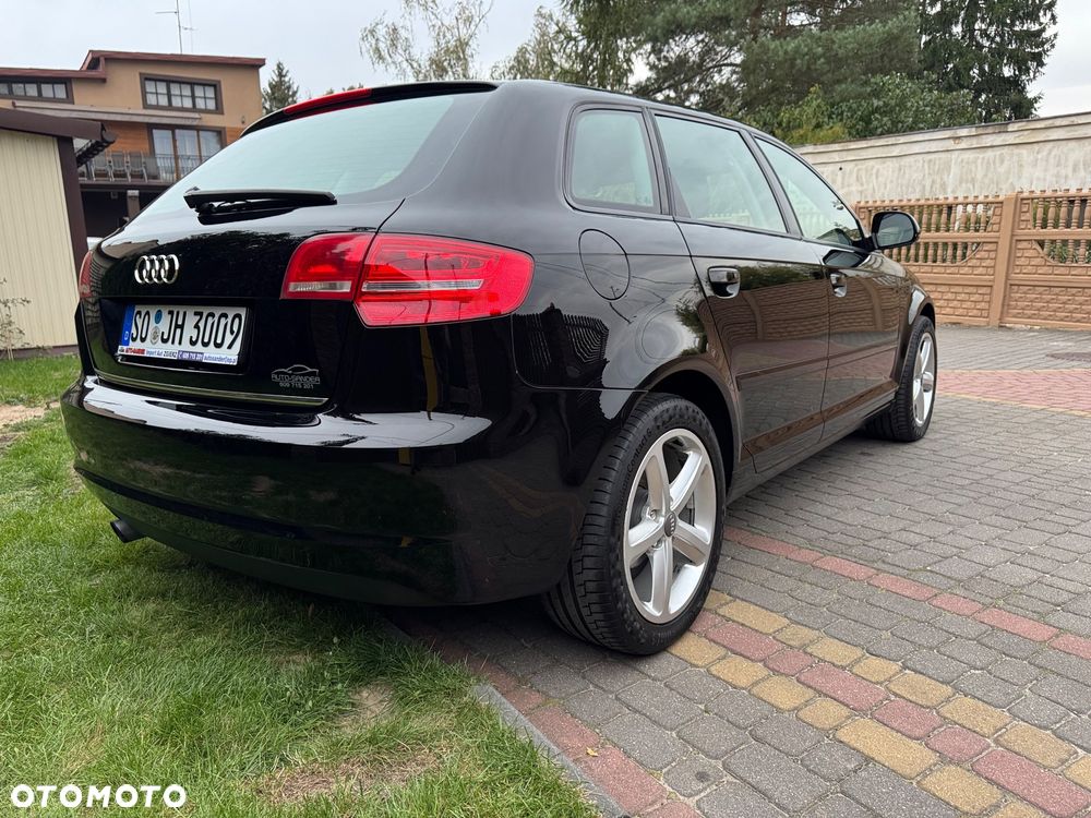 Audi A3 Sportback - 8