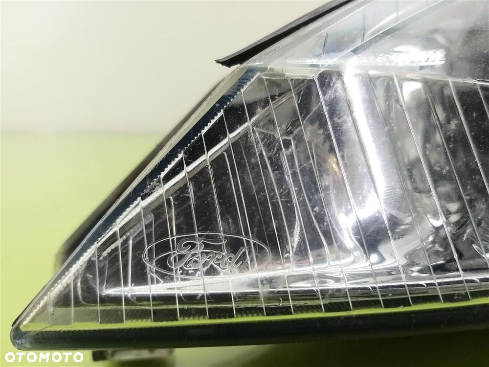 Reflektor lampa przód prawa Ford Focus Mk1 1998-2001 PRZED LIFT EUROPA - 9