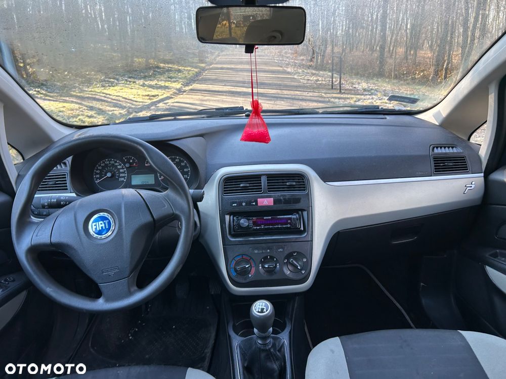 Fiat Grande Punto - 8