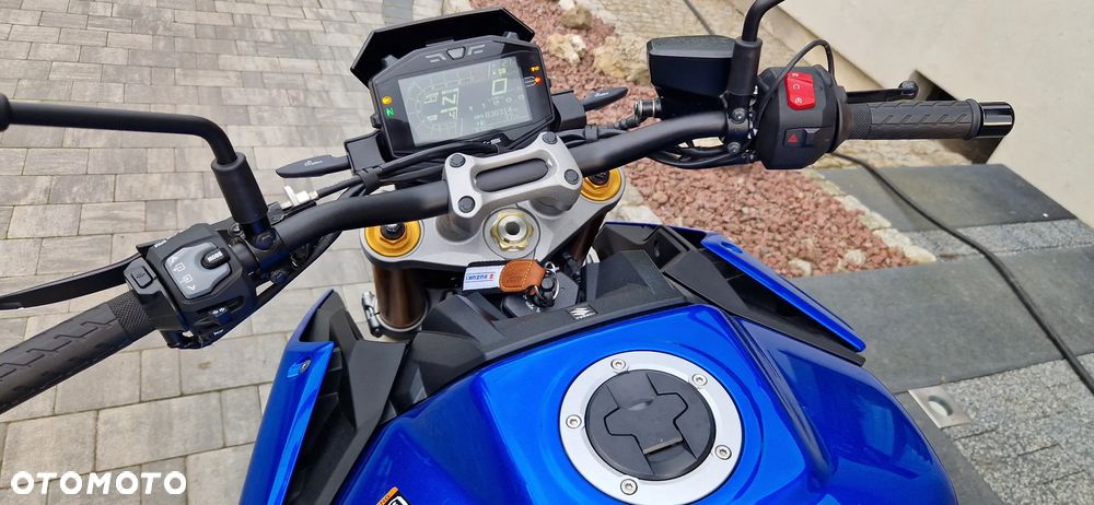 Suzuki GSX 1000 - 9
