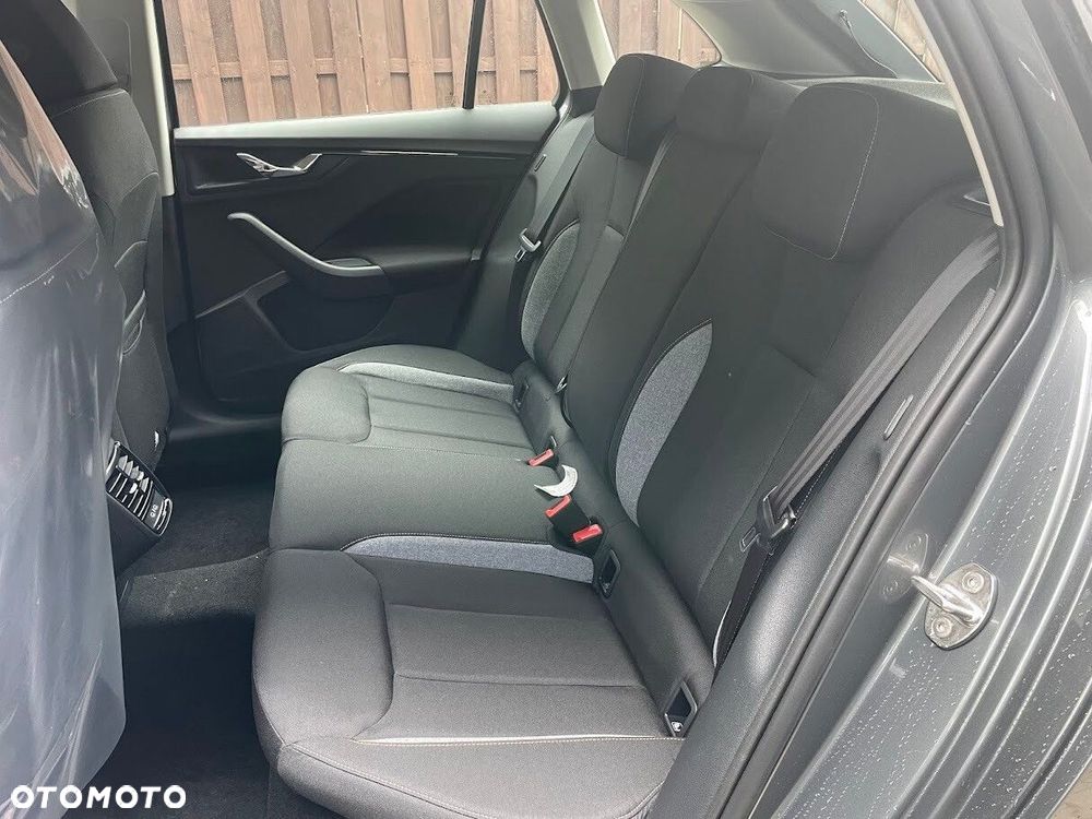 Skoda Scala 1.0 TSI Drive - 11