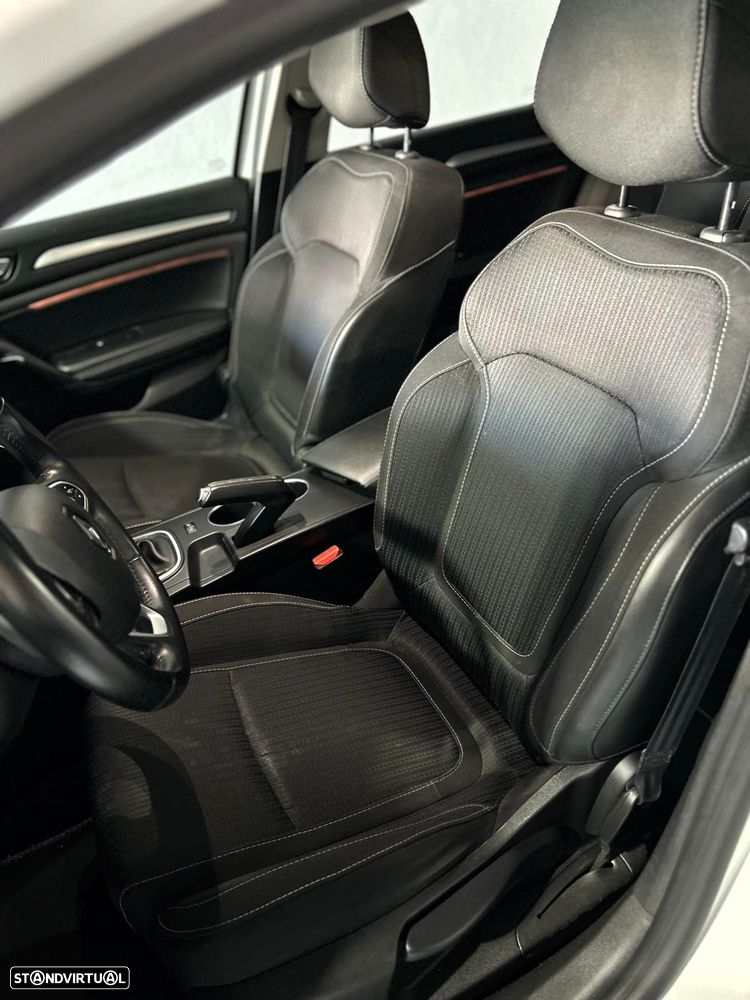 Renault Mégane - 10