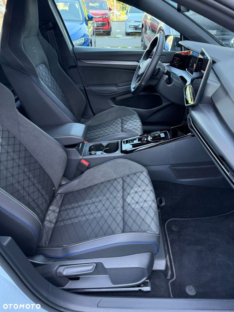 Volkswagen Golf 1.5 eTSI mHEV R-Line DSG - 24