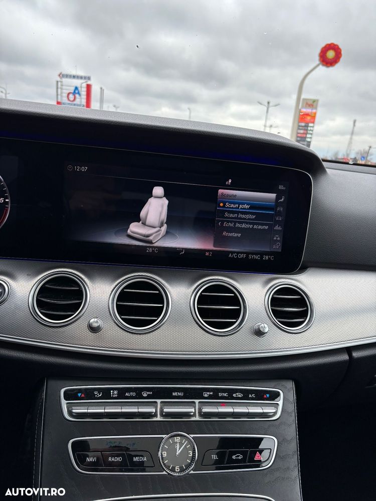 Mercedes-Benz E 220 d 9G-TRONIC Exclusive - 24