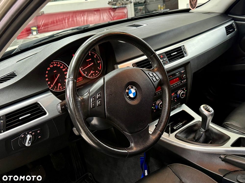 BMW Seria 3 - 15
