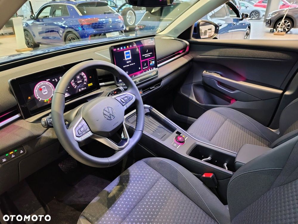Volkswagen T-Roc - 16