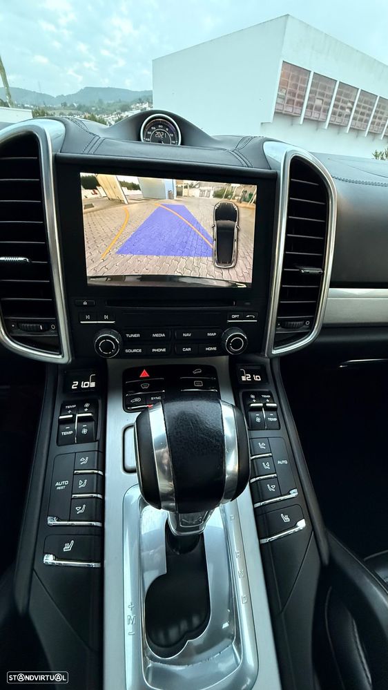 Porsche Cayenne - 20