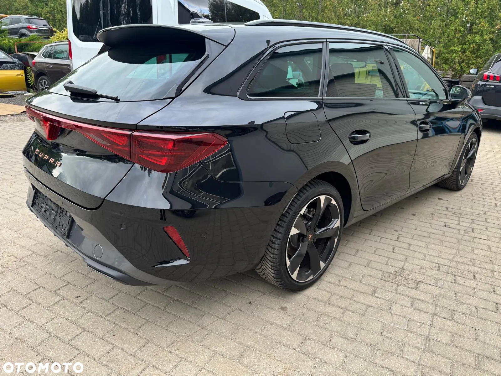 Cupra Leon 1.5 eTSI DSG - 10