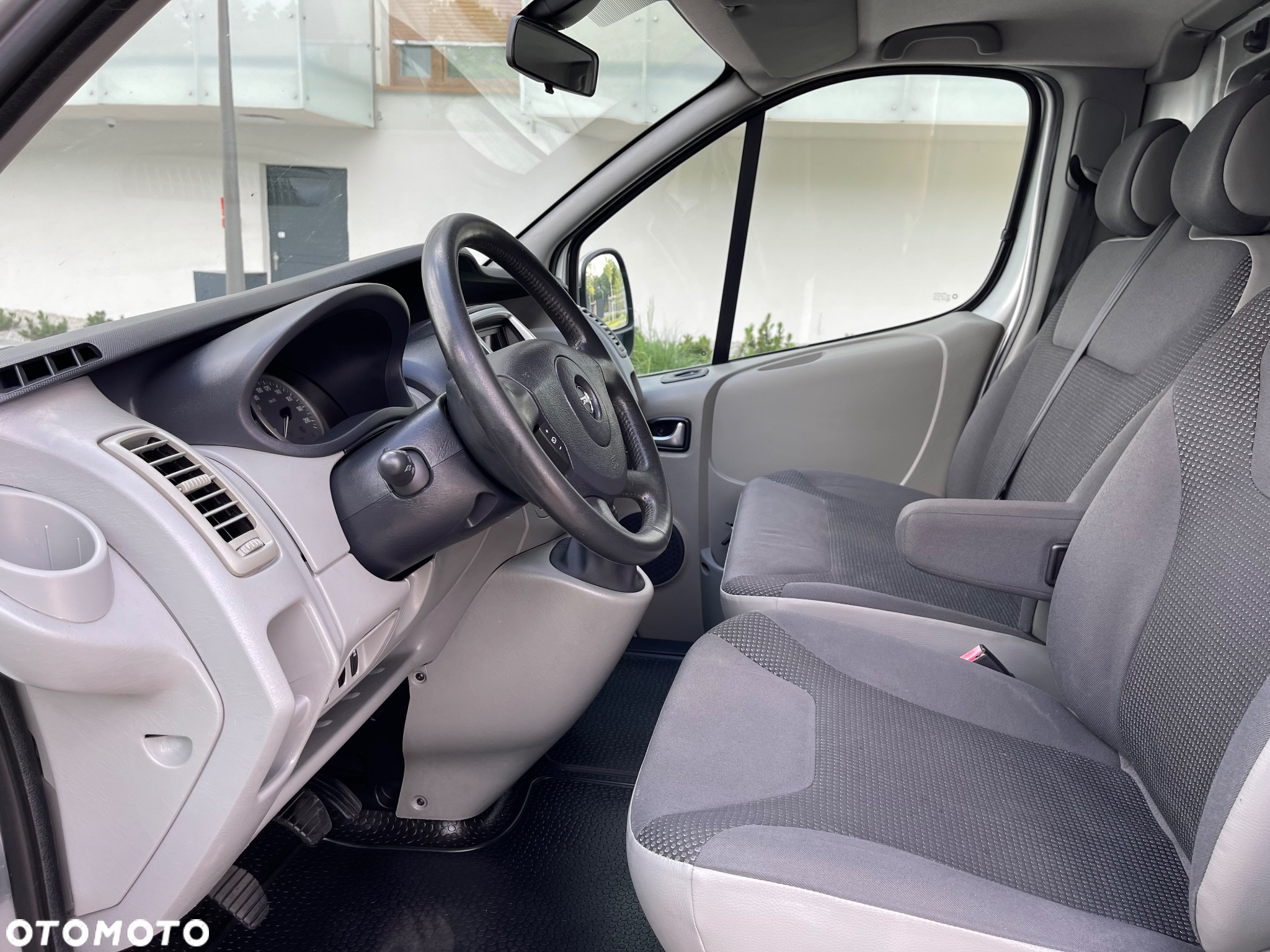 Renault Trafic - 12
