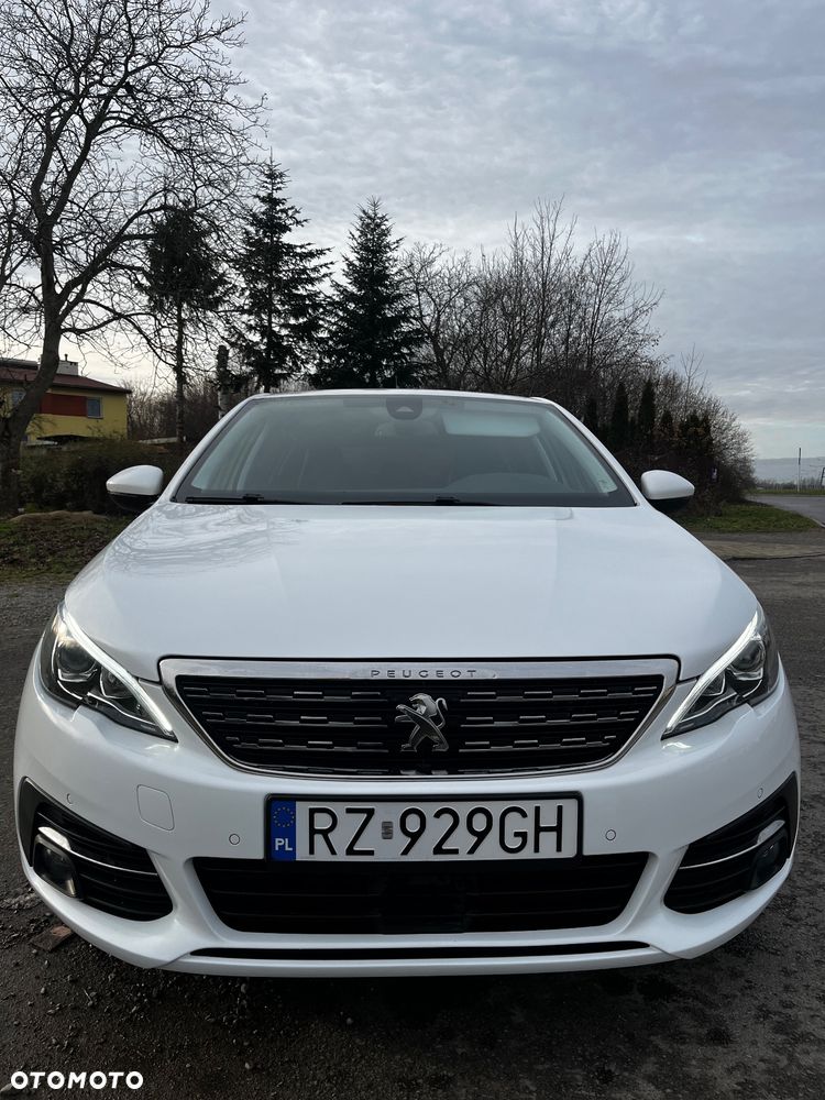 Peugeot 308 1.2 PureTech GPF Road Trip S&S EAT8 - 1