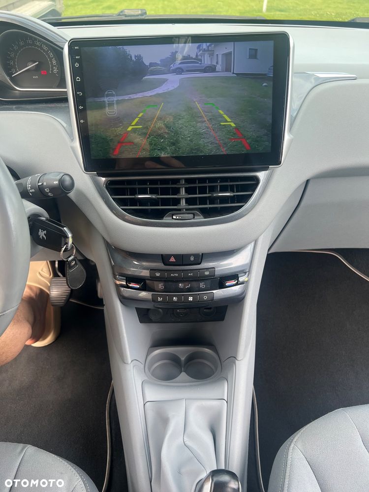Peugeot 208 1.4 VTi Allure - 10