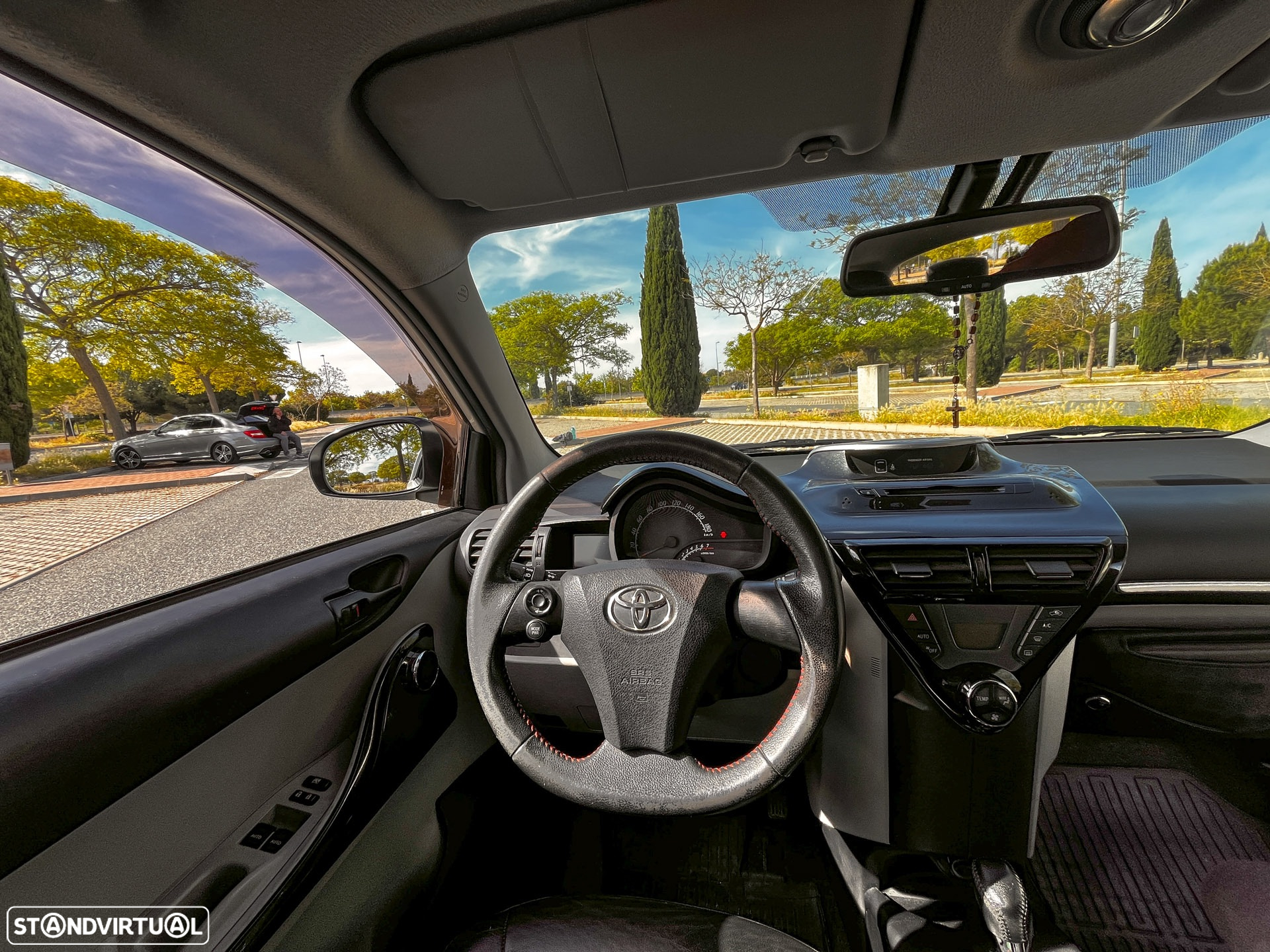 Toyota iQ 1.0 VVT-i 2 MultiDrive - 13