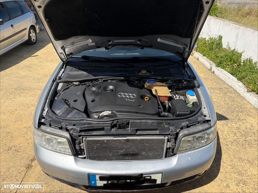 Audi A4 Avant 1.9 TDI Attraction - 4