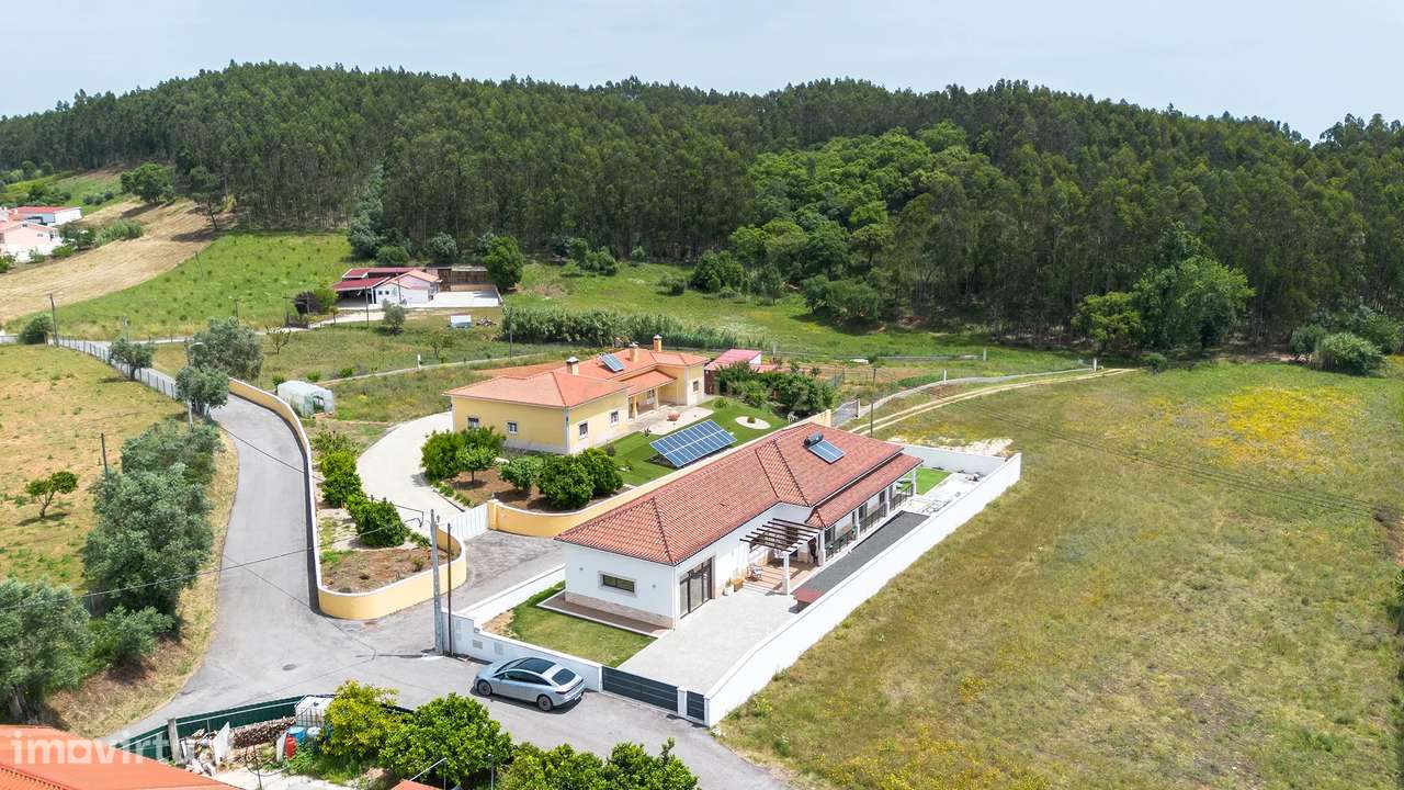 Viva Entre a Serra e Lisboa | Moradia Térrea Nova com Terreno Excecion - Grande imagem: 5/59