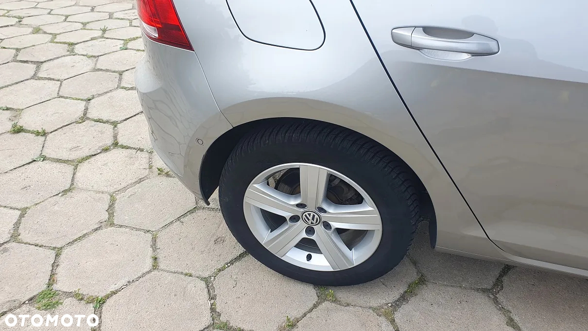 Volkswagen Golf - 11