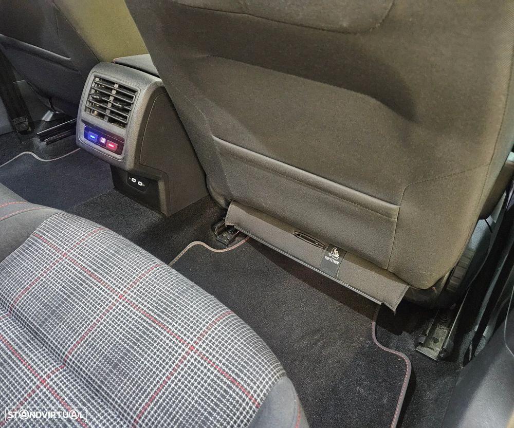 VW Golf 2.0 TSI GTI DSG Performance - 44